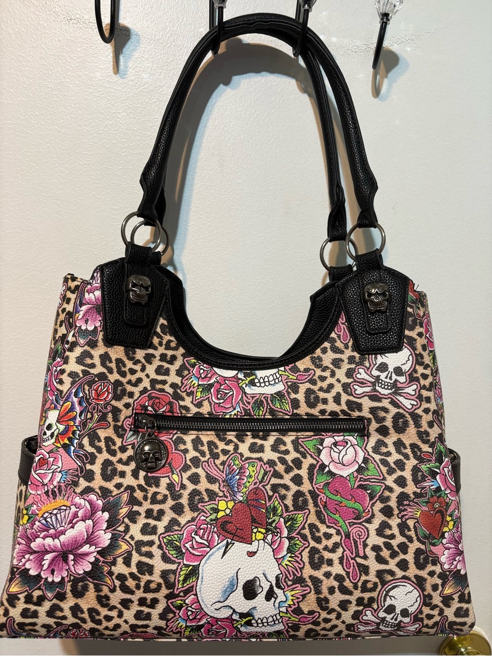 Ed Hardy NWOT “LOVE” Large Shoulder Bag Multicolor/Metal Skulls & Flowers. 17x12 - Picture 2 of 16